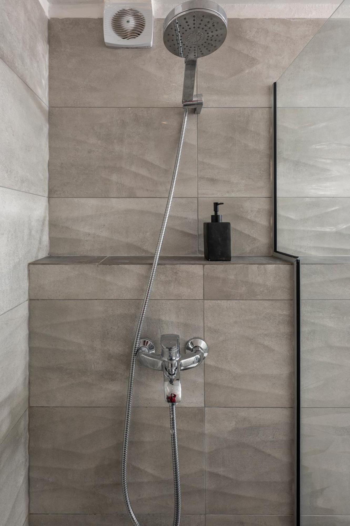 Premium Jacuzzi Suite At The City Center, By Aqua Platinum テッサロニキ エクステリア 写真